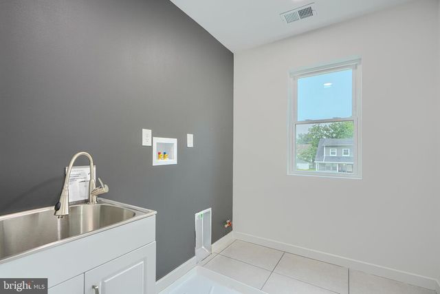 3410 PINKNEY RD, Baltimore, MD 21215