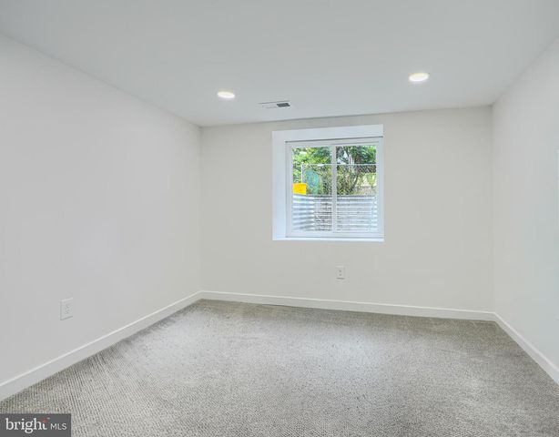 3410 PINKNEY RD, Baltimore, MD 21215