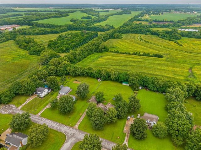 25302 E 130TH Street, Greenwood, MO 64034