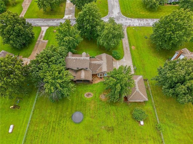 25302 E 130TH Street, Greenwood, MO 64034