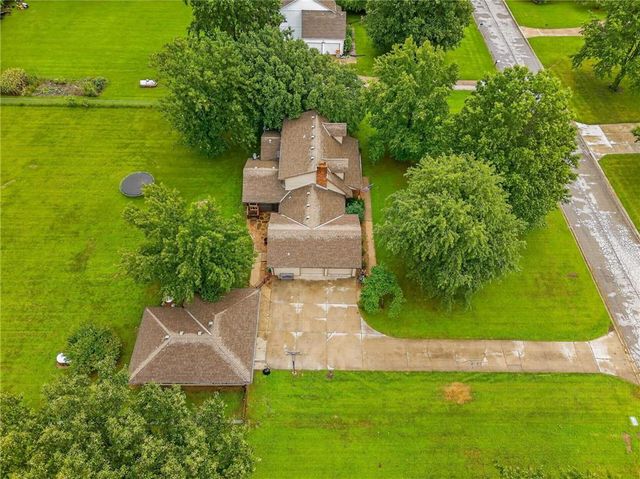 25302 E 130TH Street, Greenwood, MO 64034