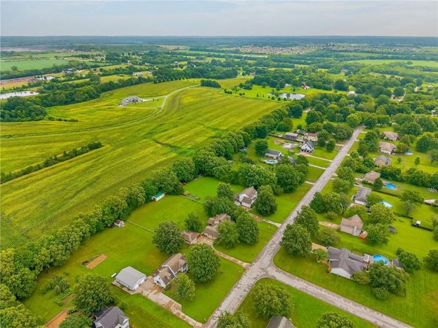 25302 E 130TH Street, Greenwood, MO 64034