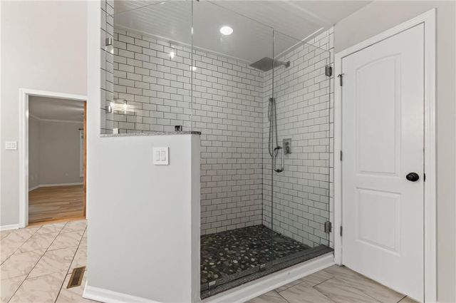 25302 E 130TH Street, Greenwood, MO 64034