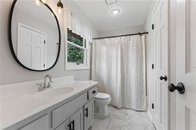 25302 E 130TH Street, Greenwood, MO 64034