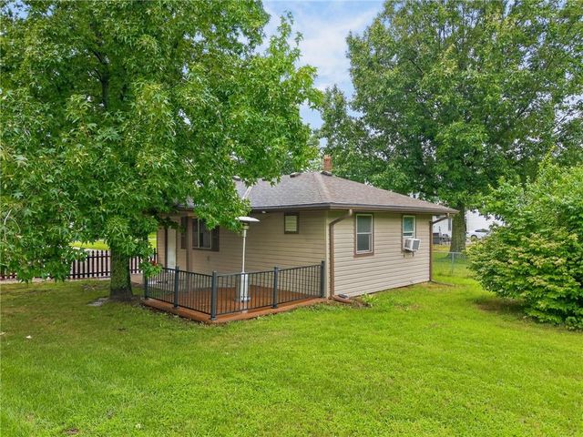 25302 E 130TH Street, Greenwood, MO 64034