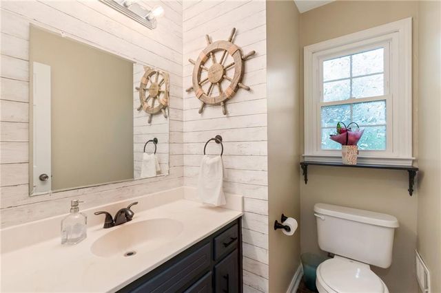 1705 Rambling Woods Drive, Lawrenceville, GA 30043