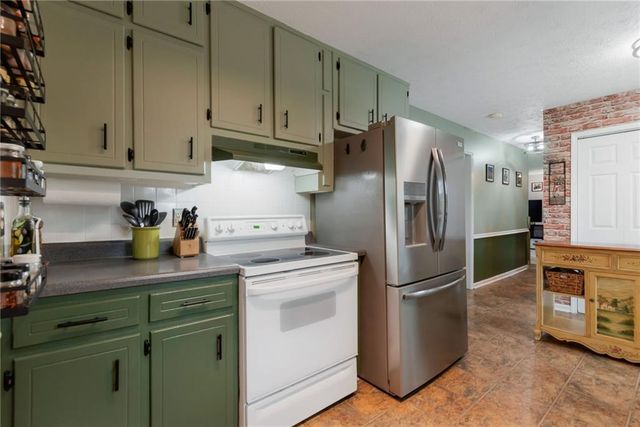 1705 Rambling Woods Drive, Lawrenceville, GA 30043