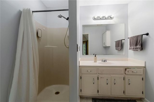 1705 Rambling Woods Drive, Lawrenceville, GA 30043