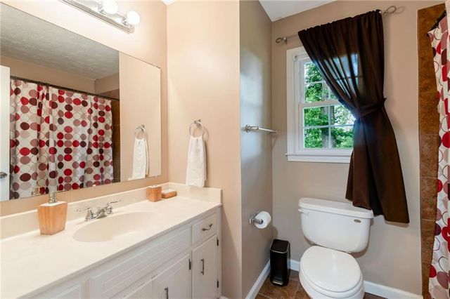 1705 Rambling Woods Drive, Lawrenceville, GA 30043