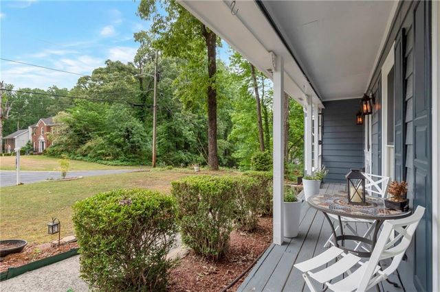 1705 Rambling Woods Drive, Lawrenceville, GA 30043