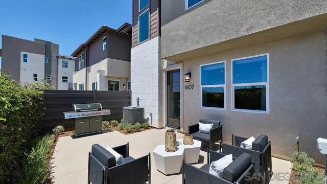 384 Beaker Road, San Marcos, CA 92078