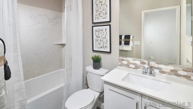 384 Beaker Road, San Marcos, CA 92078