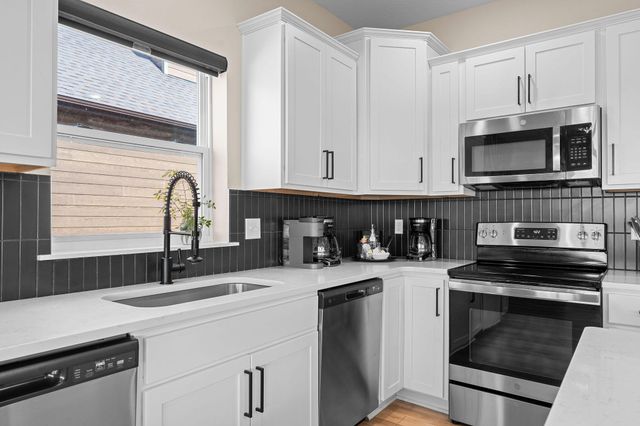 147 Frontier Way Kimberling City Way 24, Kimberling City, MO 65686