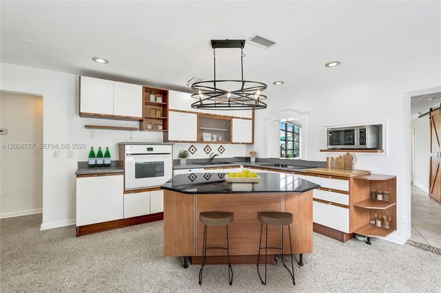 1421 S Palmway, Lake Worth, FL 33460