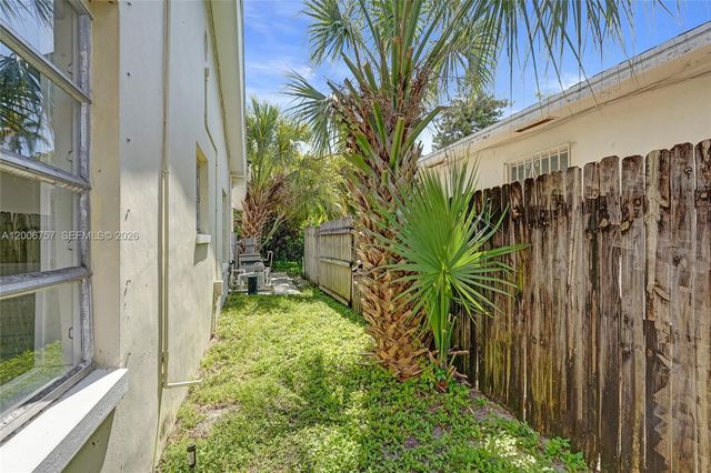 1421 S Palmway, Lake Worth, FL 33460