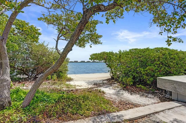 1421 S Palmway, Lake Worth, FL 33460