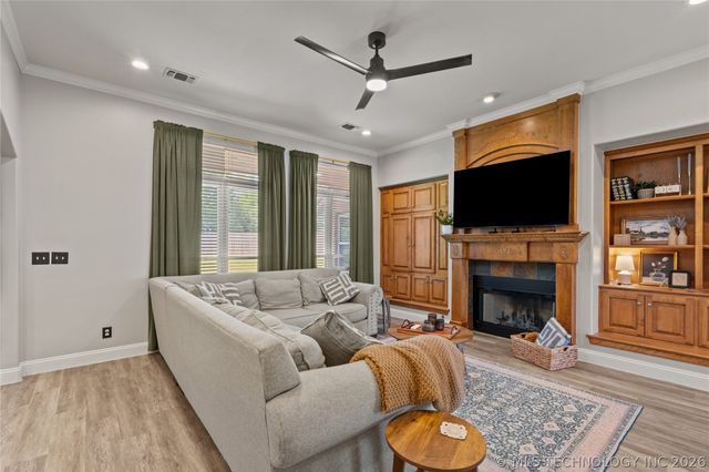 1257 East Drive, Bartlesville, OK 74006