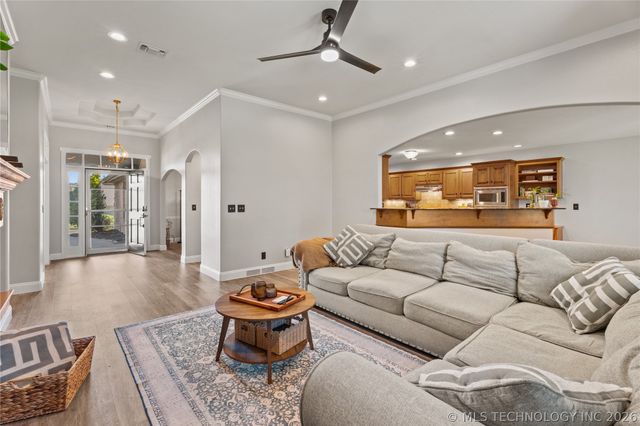 1257 East Drive, Bartlesville, OK 74006