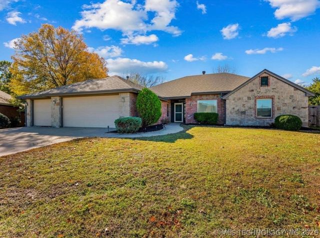 1257 East Drive, Bartlesville, OK 74006