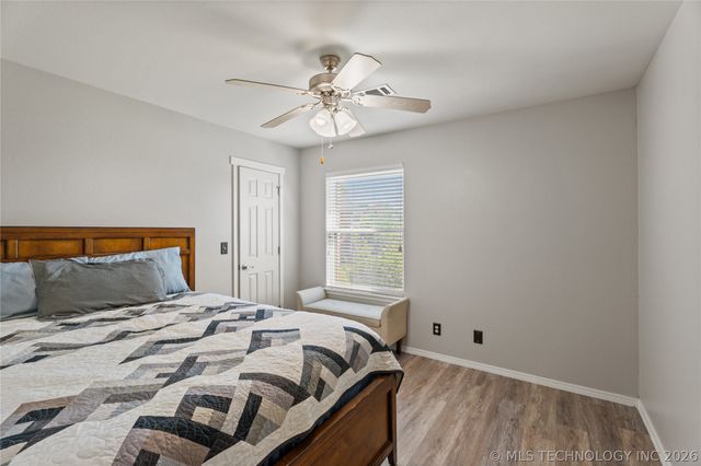 1257 East Drive, Bartlesville, OK 74006