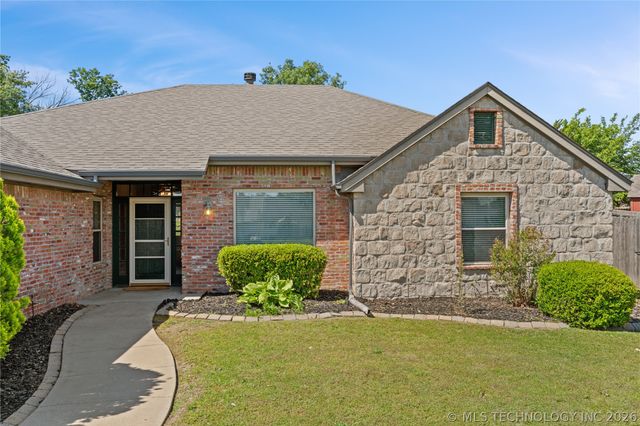 1257 East Drive, Bartlesville, OK 74006