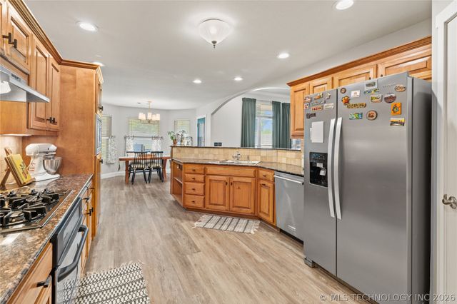 1257 East Drive, Bartlesville, OK 74006