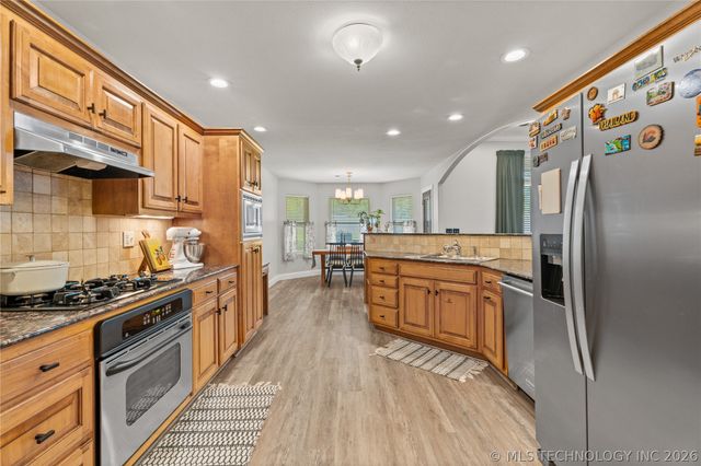 1257 East Drive, Bartlesville, OK 74006