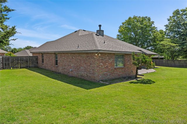 1257 East Drive, Bartlesville, OK 74006