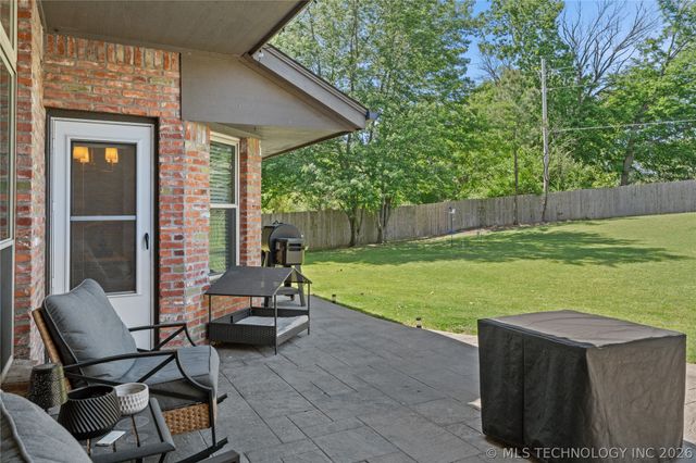 1257 East Drive, Bartlesville, OK 74006