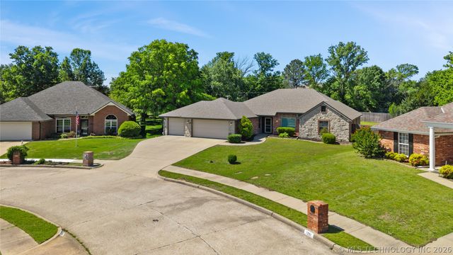 1257 East Drive, Bartlesville, OK 74006