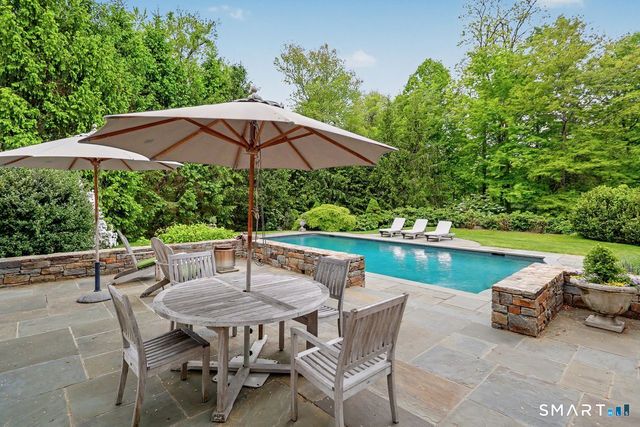 34 Bayberry Road, New Canaan, CT 06840