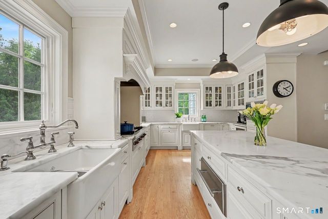 34 Bayberry Road, New Canaan, CT 06840