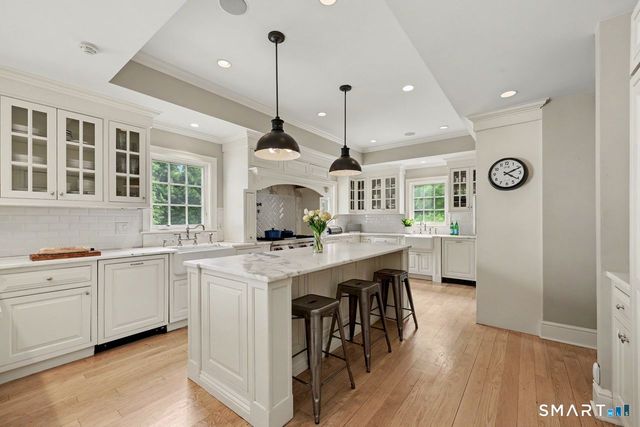 34 Bayberry Road, New Canaan, CT 06840