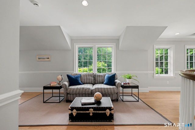 34 Bayberry Road, New Canaan, CT 06840