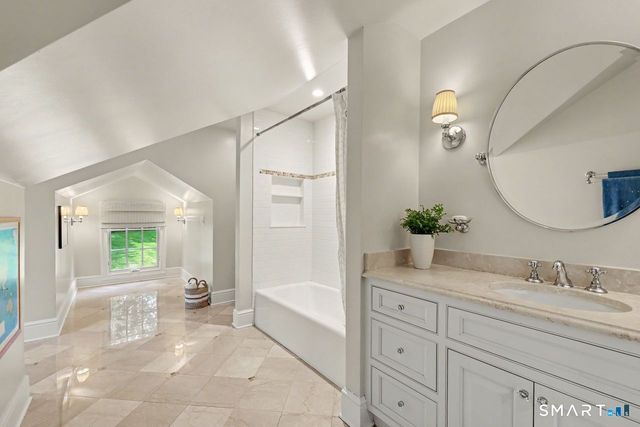34 Bayberry Road, New Canaan, CT 06840