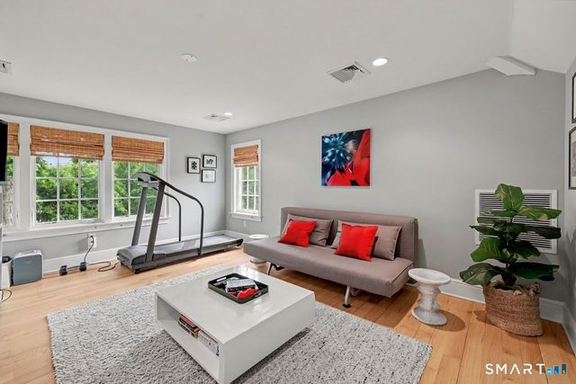 34 Bayberry Road, New Canaan, CT 06840