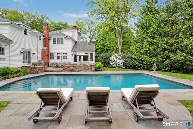 34 Bayberry Road, New Canaan, CT 06840