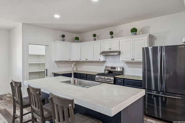 562 Kendalia Ave, San Antonio, TX 78221