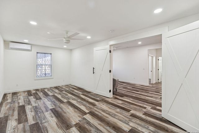 562 Kendalia Ave, San Antonio, TX 78221