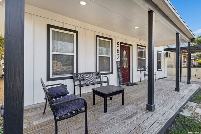 562 Kendalia Ave, San Antonio, TX 78221