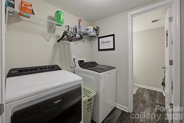 1772 Woodridge Circle, Hickory, NC 28602
