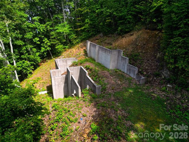 301 Awohali Trail, Maggie Valley, NC 28751