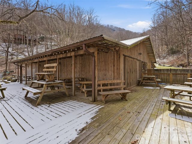301 Awohali Trail, Maggie Valley, NC 28751