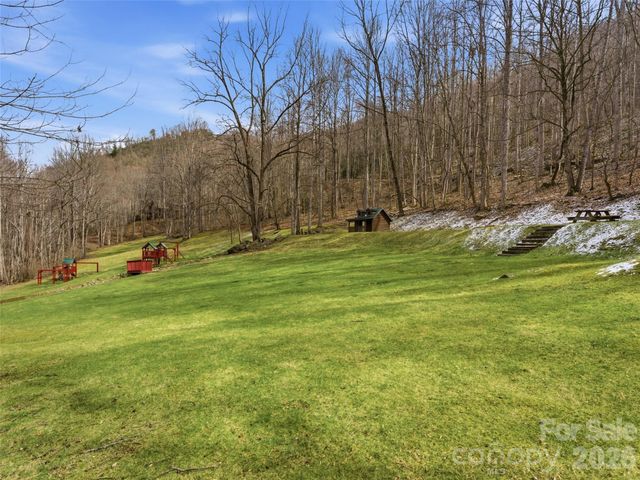 301 Awohali Trail, Maggie Valley, NC 28751