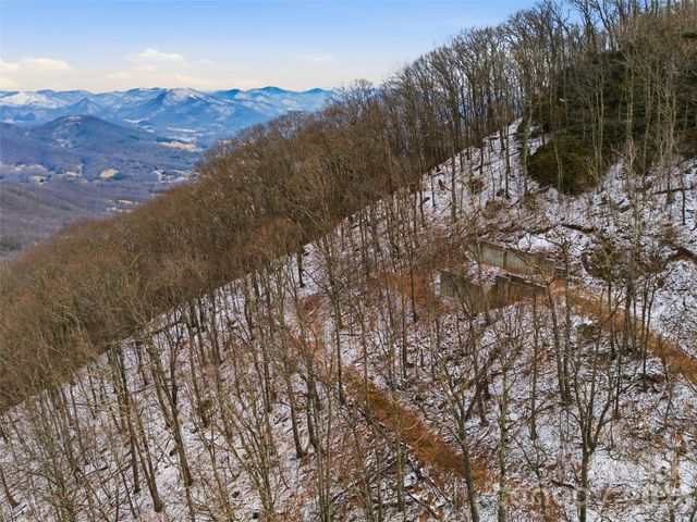 301 Awohali Trail, Maggie Valley, NC 28751