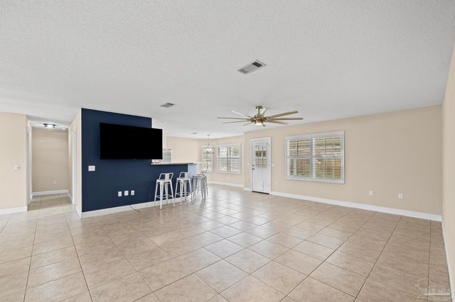 1788 Commander Harvey Ln, Navarre, FL 32566