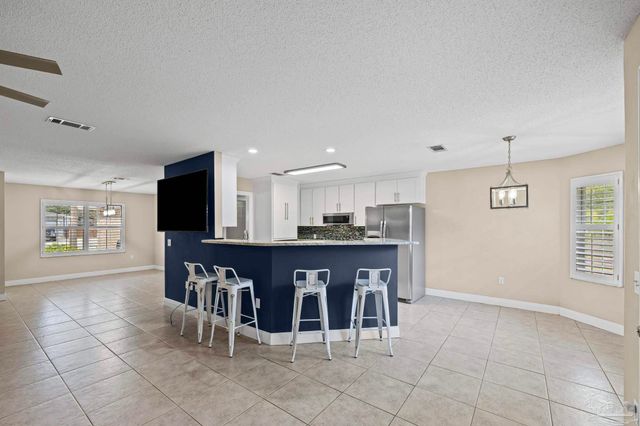 1788 Commander Harvey Ln, Navarre, FL 32566