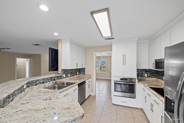 1788 Commander Harvey Ln, Navarre, FL 32566