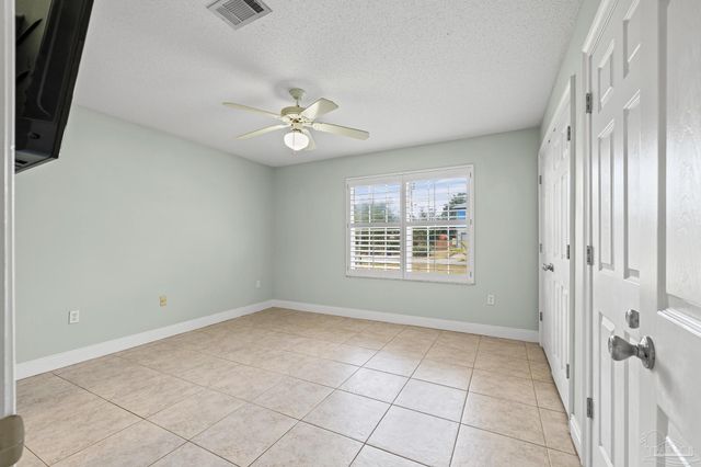 1788 Commander Harvey Ln, Navarre, FL 32566