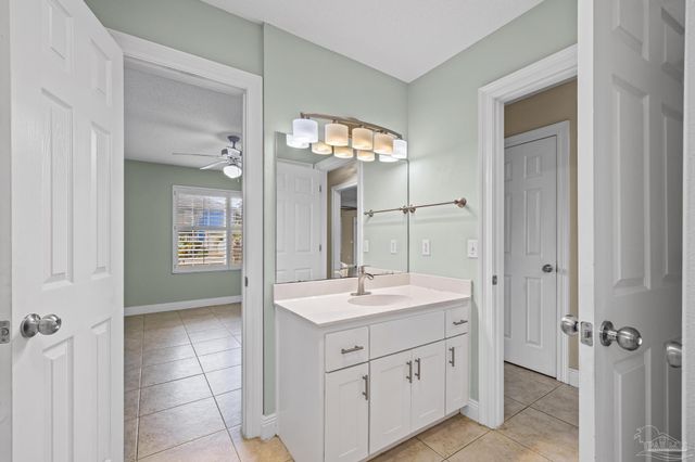 1788 Commander Harvey Ln, Navarre, FL 32566